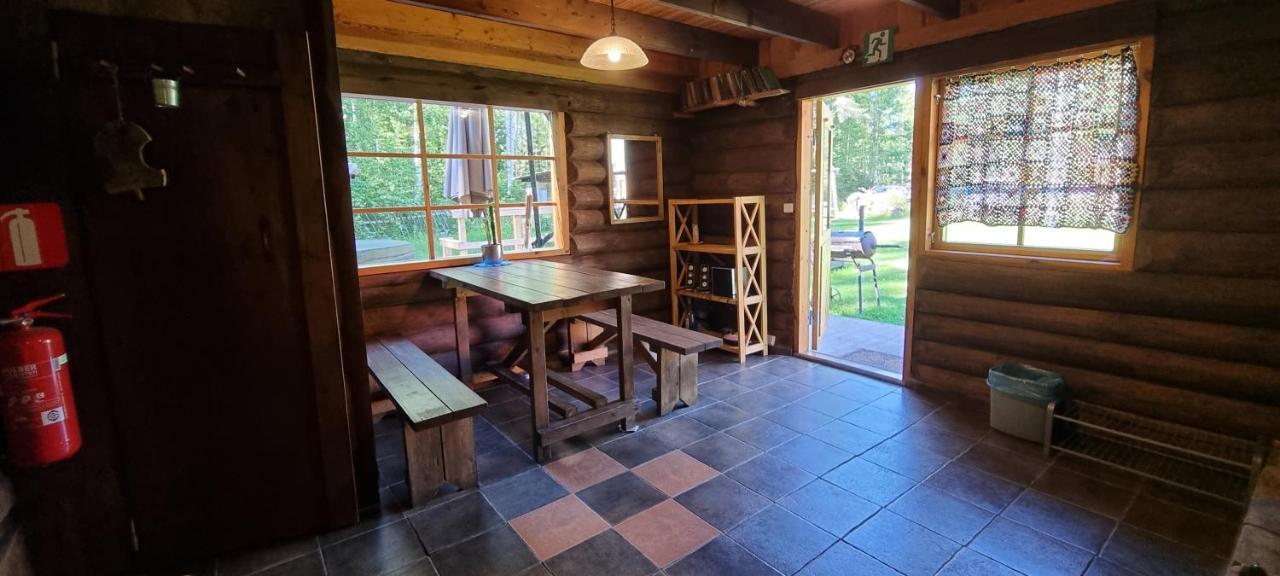 Atsikivi Puhketalu Hotel Häädemeeste Exterior foto