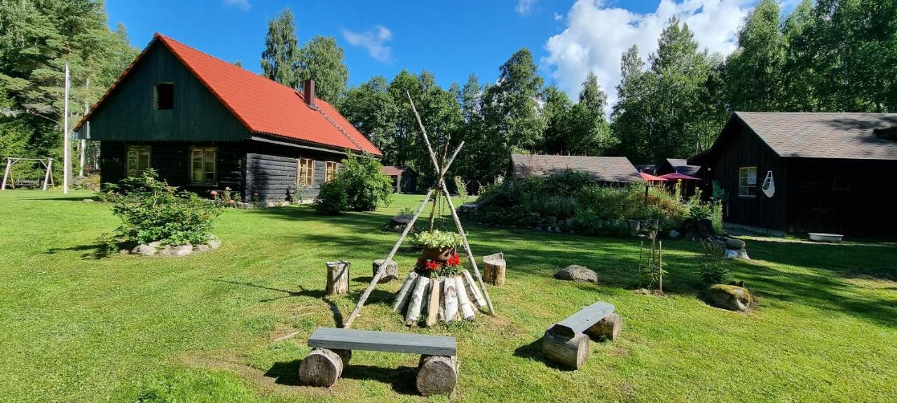 Atsikivi Puhketalu Hotel Häädemeeste Exterior foto