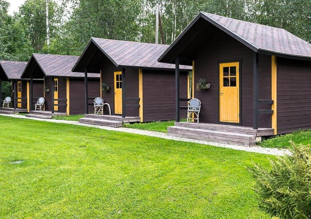 Atsikivi Puhketalu Hotel Häädemeeste Exterior foto