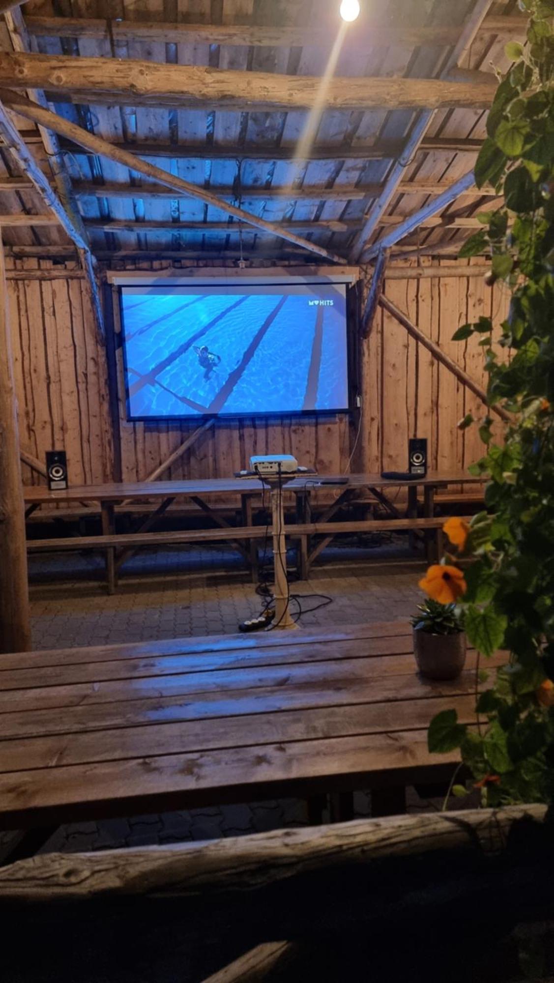 Atsikivi Puhketalu Hotel Häädemeeste Exterior foto